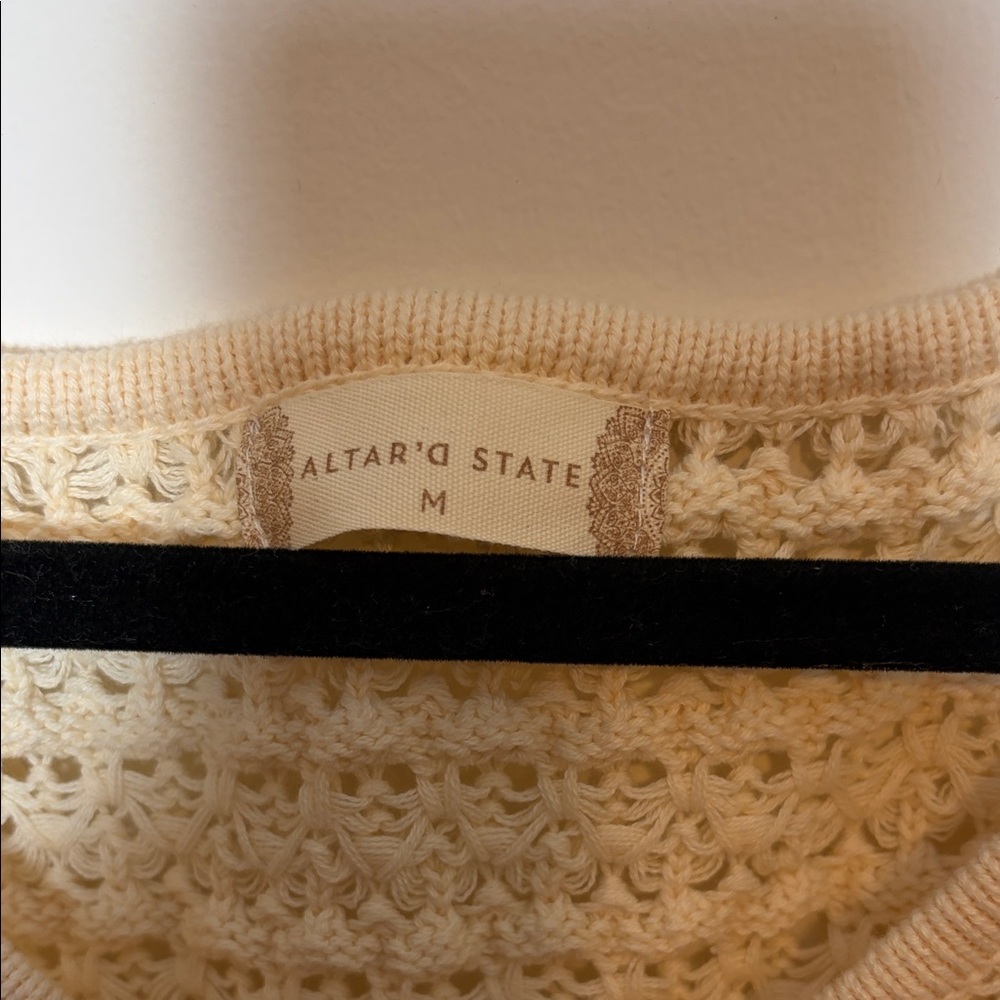 Altar'd State Cream Crochet Knit Cropped V-neck Balloon Sleeve Sweater-M - Picture 4 of 8